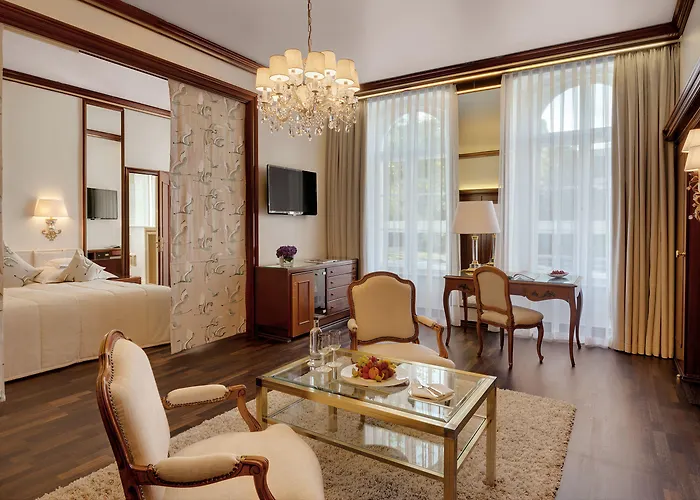 Europaeischer Hof Heidelberg, Bestes Deutschlands In Historischer Architektur Heidelberg